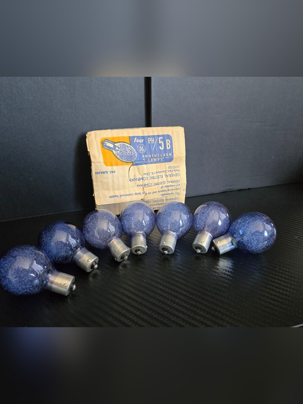 Lot of 7 General Electric Number 5 B Flash Bulbs Vintage